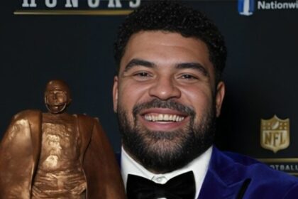 Pittsburgh Steelers' Cam Heyward Receives Walter Payton Man of the Year Award